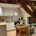 Petit Duplex Cosy Coup De Coeur, Dans Ferme De Charme Du 18 E Siecle Au Milieu Des Champs Bossut-Gottechain