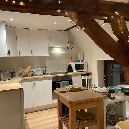 Petit Duplex Cosy Coup De Coeur, Dans Ferme De Charme Du 18 E Siecle Au Milieu Des Champs Bossut-Gottechain