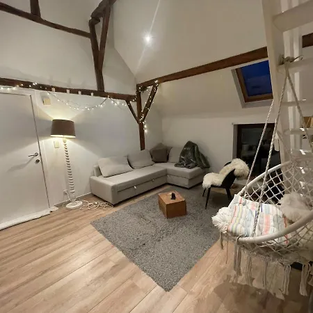 Petit Duplex Cosy Coup De Coeur, Dans Ferme De Charme Du 18 E Siecle Au Milieu Des Champs Bossut-Gottechain
