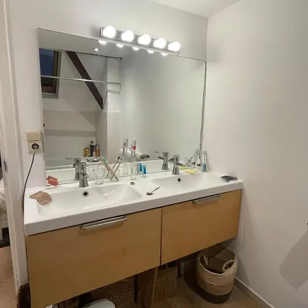 Petit Duplex Cosy Coup De Coeur, Dans Ferme De Charme Du 18 E Siecle Au Milieu Des Champs *